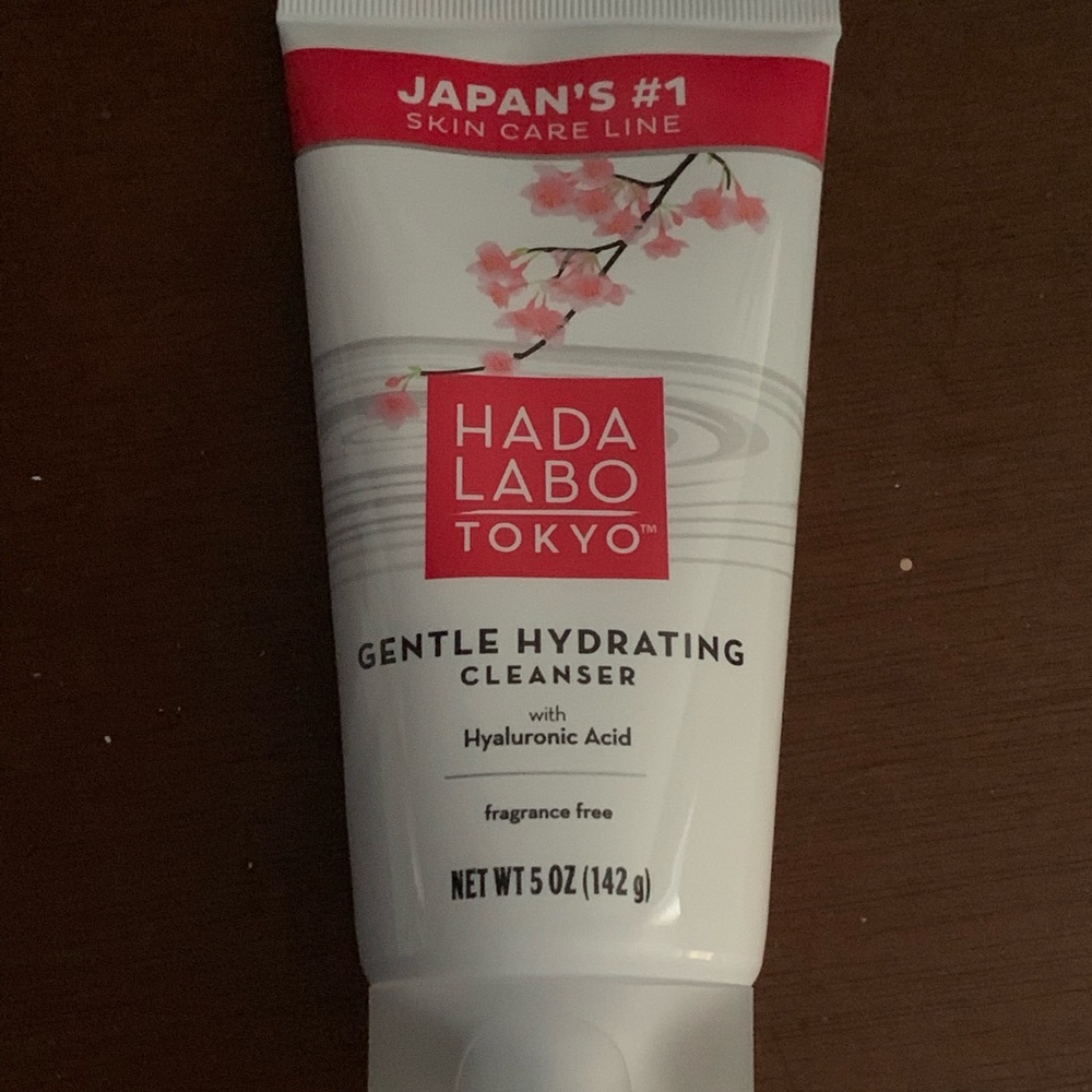 Hada Labo Tokyo Gentle Hydrating Cleanser